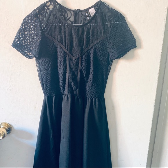 H&M Divided Black Lace Dress - Picture 2 of 5